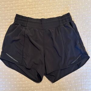 Lululemon Hotty Hot 4” Black - Size 8
